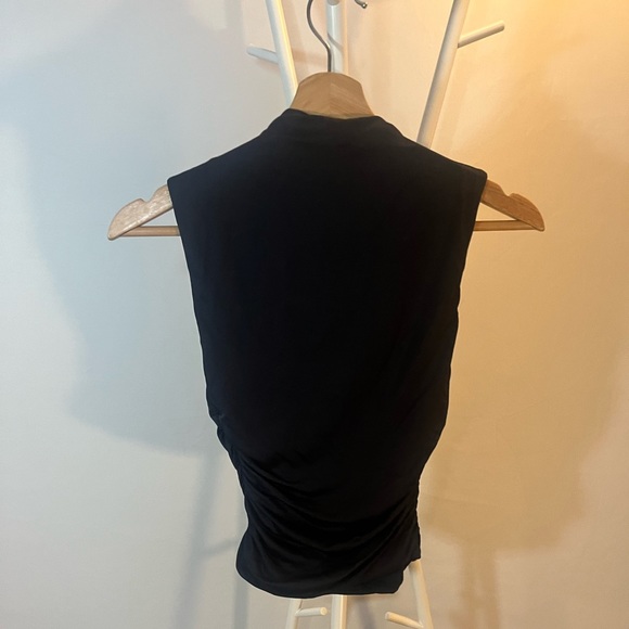 Sleeveless turtleneck top - Picture 6 of 8